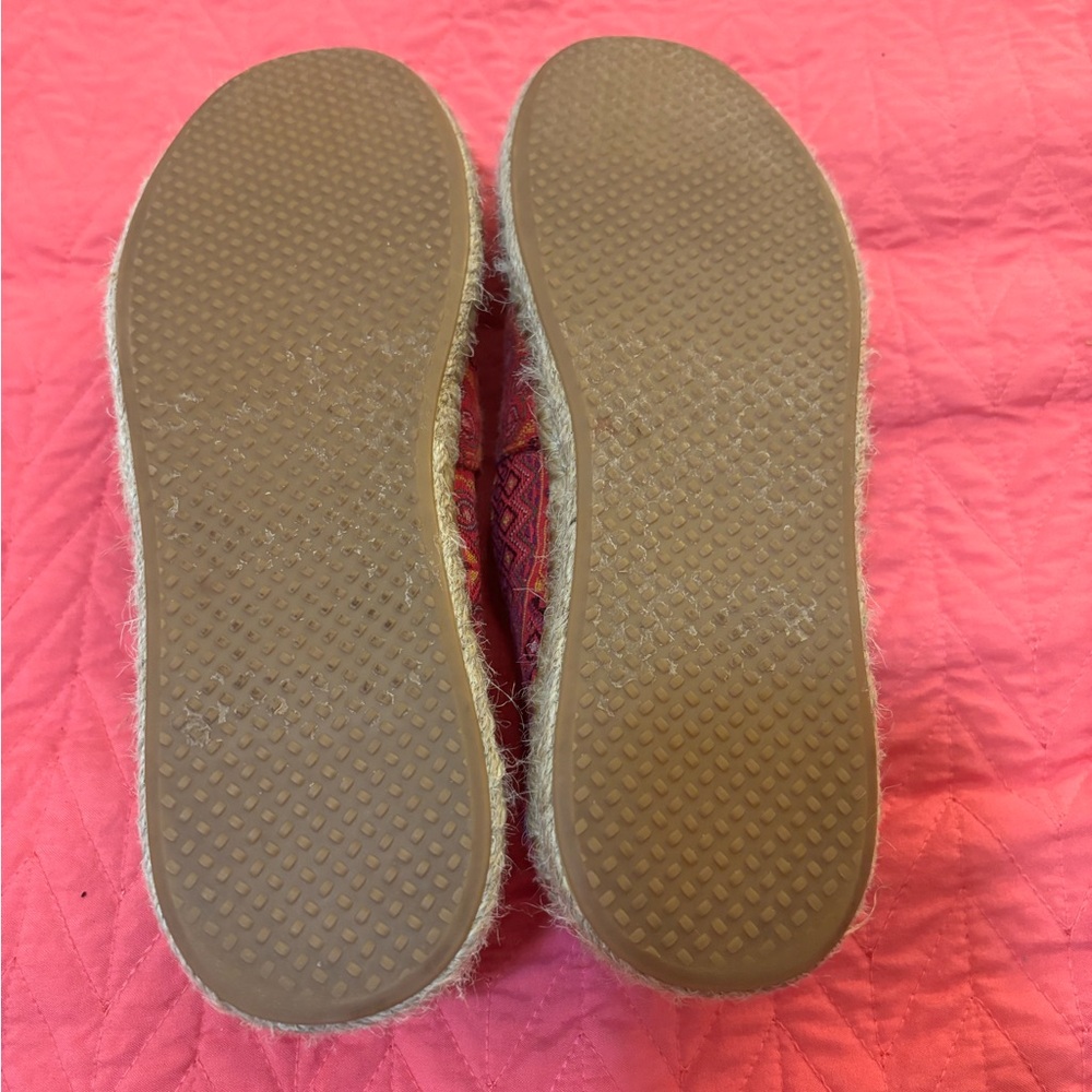 TOMS Women's Vibrant Red Espadrilles - Picture 6 of 6